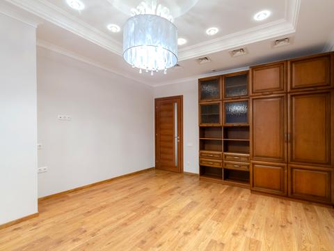 квартира по адресу Андрея Верхогляда ул. (Михайла Драгомирова), 3