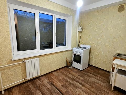 квартира по адресу Уинстона Черчилля ул. (Красноткацкая), 16
