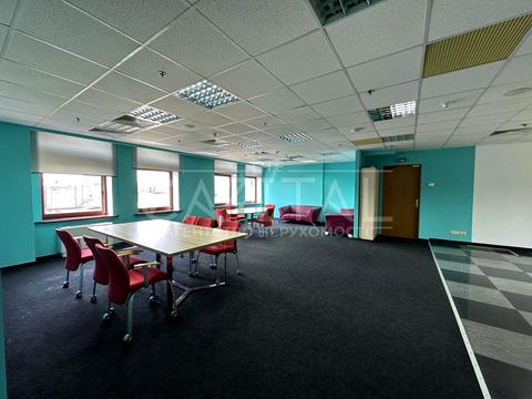 комерційна за адресою Богдана Хмельницького вул., 19-21