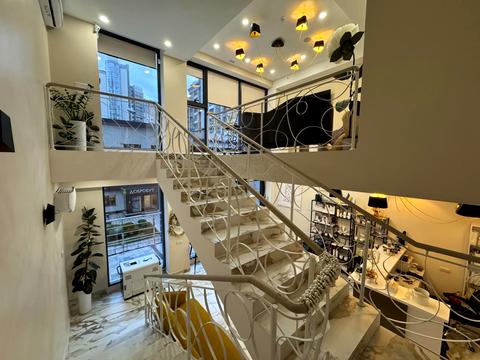 комерційна за адресою Андрія Верхогляда вул. (Михайла Драгомирова), 14-А