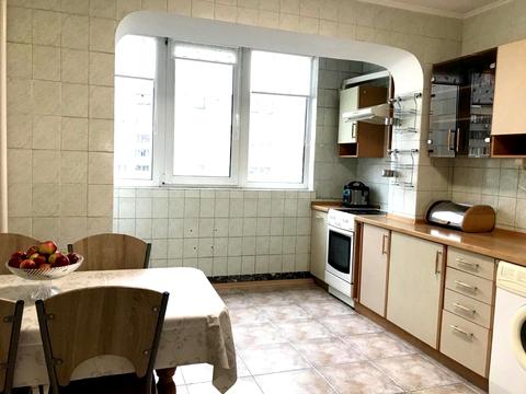 квартира за адресою Лариси Руденко вул., 9