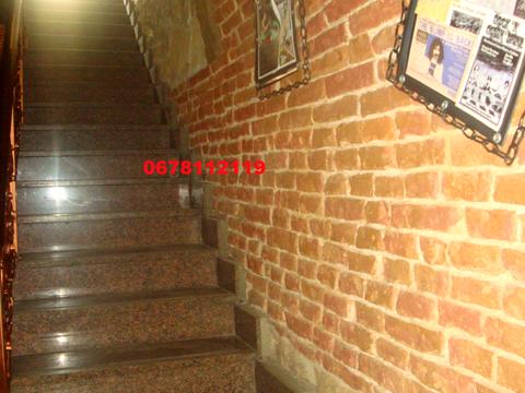 комерційна за адресою Личаківська вул. (), 1