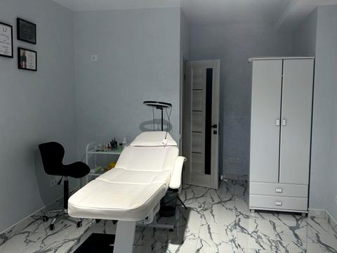 комерційна за адресою Владислава Бувалкіна вул. (Бочарова Генерала), 60