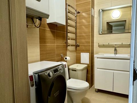 квартира по адресу Ревуцкого ул., 7-В