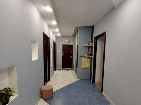 квартира за адресою Анни Ахматової вул., 31