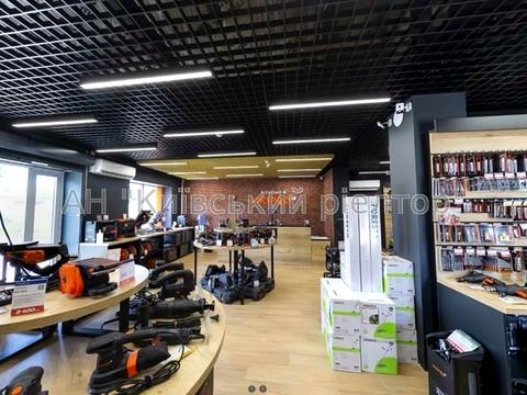 комерційна за адресою Лютнева вул., 23