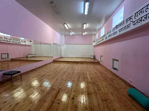 комерційна за адресою Зелена вул., 107