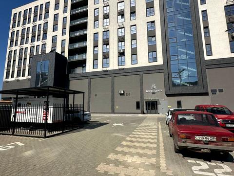 комерційна за адресою Полковника Гуляєва просп. (Маршала Жукова), 111