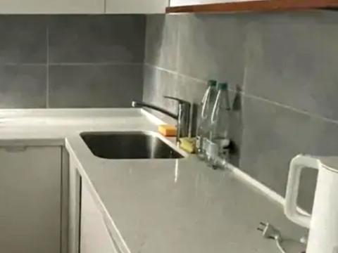 квартира за адресою Генерала Генадія Воробйова вул. (Курська), 13