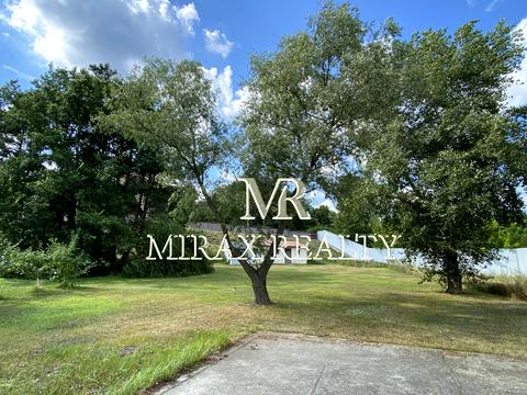 ділянка за адресою 