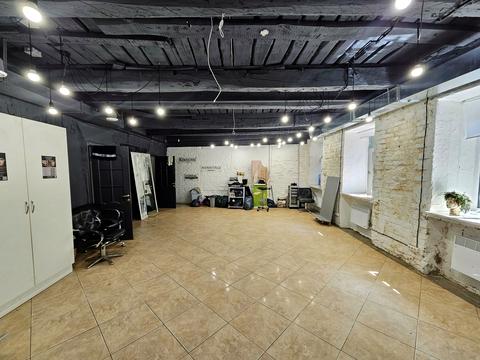 комерційна за адресою Кирилівська вул. (Фрунзе), 5