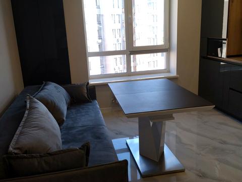 квартира за адресою Домбровського вул., 3