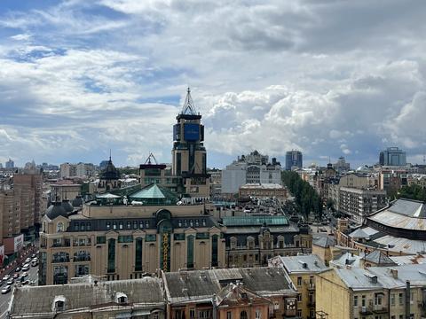 квартира за адресою Кропивницького вул., 8