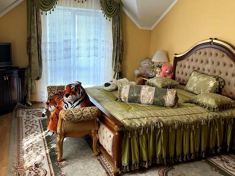 будинок за адресою Освіти вул.