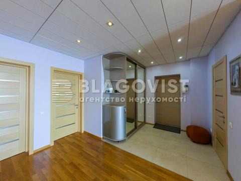 квартира за адресою Раїси Окіпної вул., 18