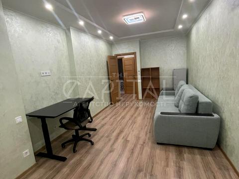 коммерческая по адресу Ревуцкого ул., 4