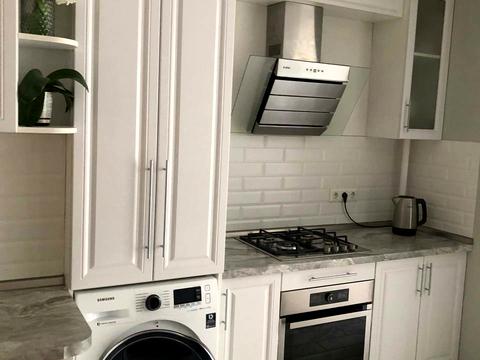 квартира за адресою Академіка Лебедєва вул., 1