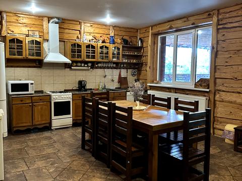 комерційна за адресою Ченігівська, 1