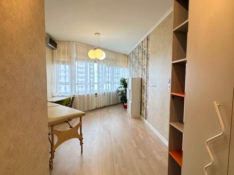 квартира за адресою Євгена Коновальця вул. (Щорса), 44