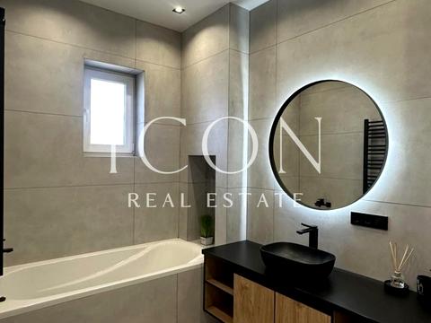 будинок за адресою Абрикосова вул.