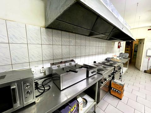 комерційна за адресою Віктора Чміленка вул. (Дзержинського), 26