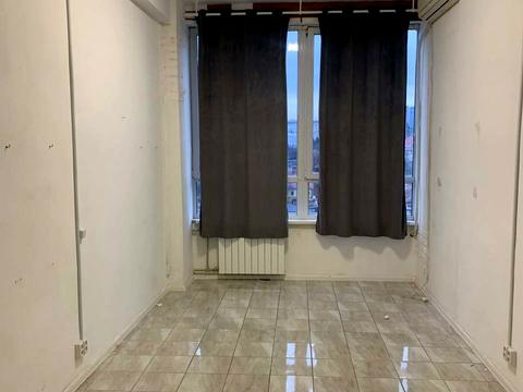 комерційна за адресою Первозванівська вул., 3а