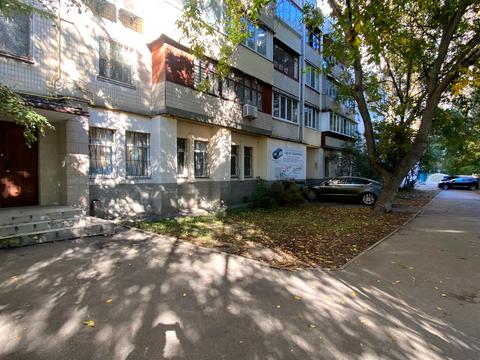 комерційна за адресою Деміївська вул., 35-Б