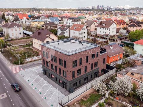 комерційна за адресою Авіаторів вул., 2Д