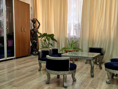 комерційна за адресою Лесі Українки бульв., 7-Б