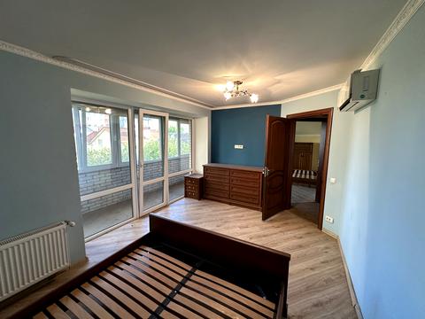 комерційна за адресою Агатангела Кримського вул., 5