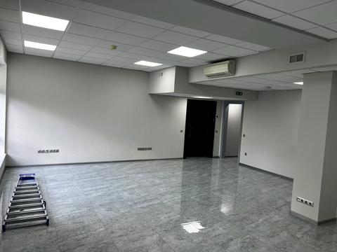 коммерческая по адресу Авиаконструктора Игоря Сикорского ул. (Танковая), 4-В