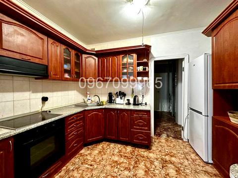 квартира за адресою Ревуцького вул., 36/2