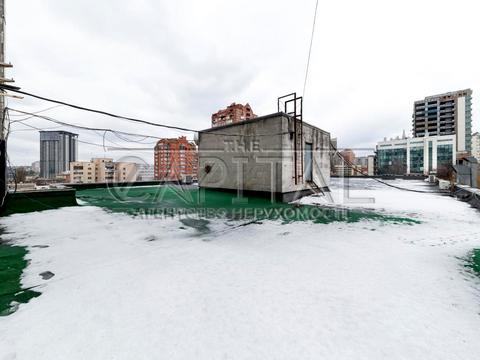 комерційна за адресою Дмитрівська вул., 18/24