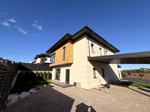 будинок за адресою Погребного вул., 1