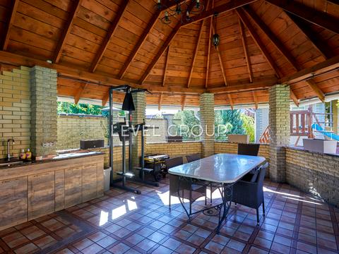 будинок за адресою Лісова