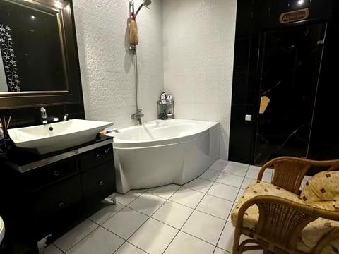 квартира за адресою Базавлуцька вул., 87А
