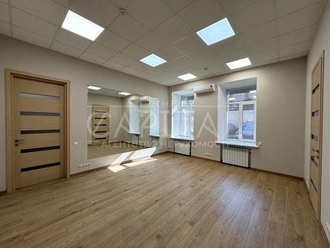 комерційна за адресою Левандовська вул. (Аніщенка), 8/15-А