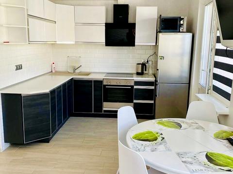 квартира за адресою Софії Русової вул., 3-В