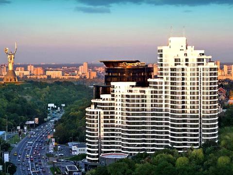 коммерческая по адресу Болсуновская ул. (Сергея Струтинского), 2