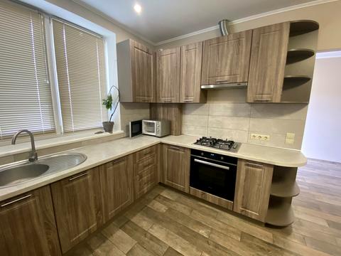 будинок за адресою Ясна вул., 18