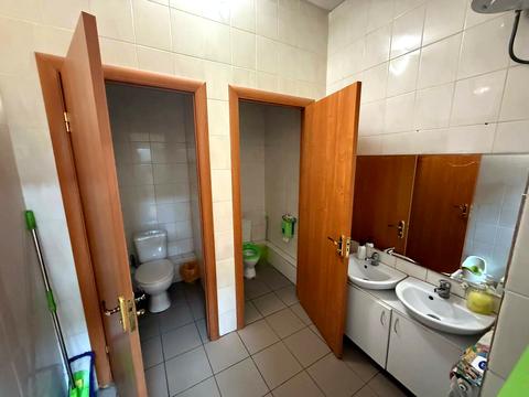 комерційна за адресою Левка Лук'яненка вул. (Василя Жуковського), 9