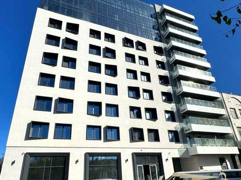 комерційна за адресою Почайнинська вул., 38