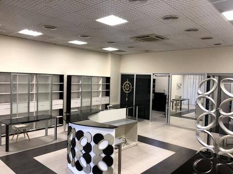 комерційна за адресою Жилянська вул., 59
