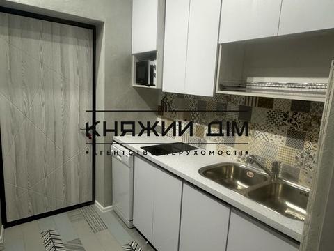 квартира за адресою Кирило-Мефодіївська вул., 2