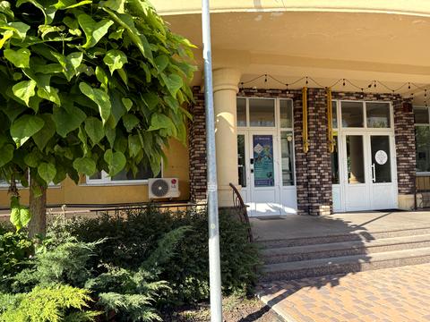 коммерческая по адресу Боголюбова, 42