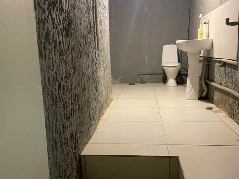 комерційна за адресою Лісогринівецька вул., 18