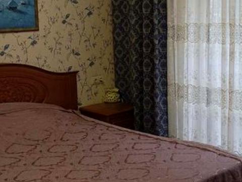 дом по адресу Українська ул.