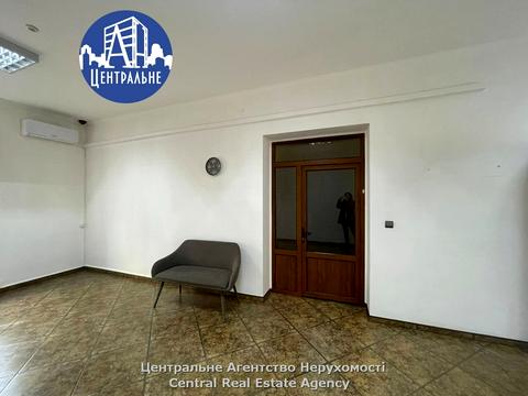 комерційна за адресою Шевченка, 25