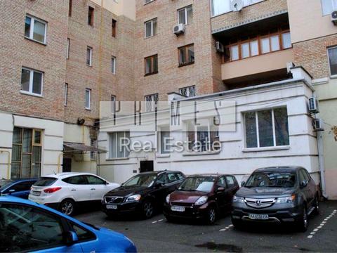 коммерческая по адресу Оболонская ул., 12