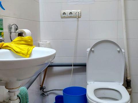 комерційна за адресою Оболонська набережна вул., 11